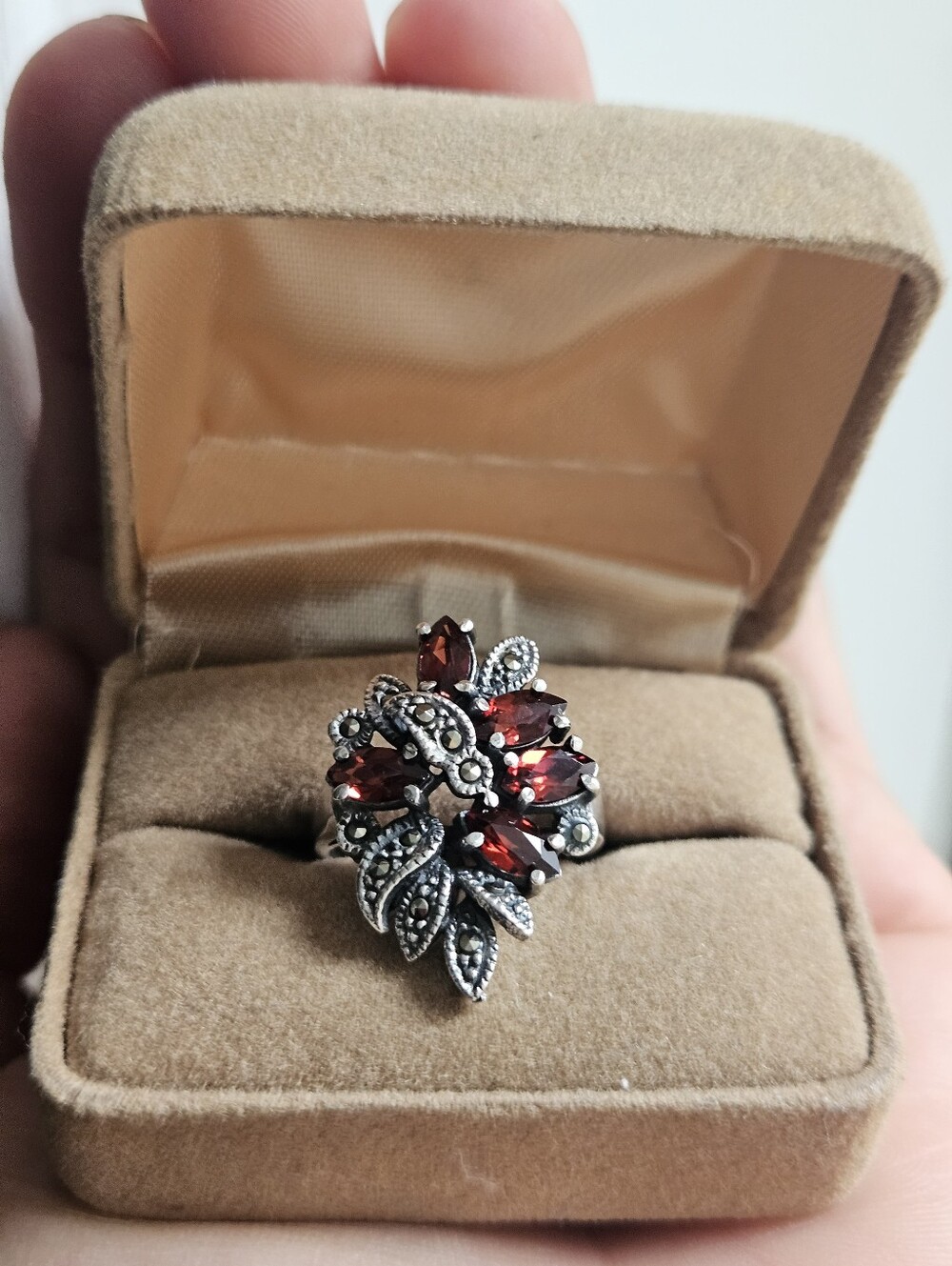 Vintage Art Deco Sterling Silver Garnet Marcasite Floral Cluster Ring - Size 8.5